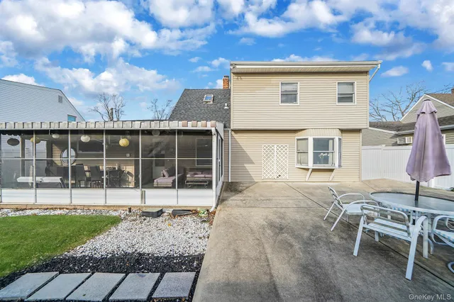 $699,000 | 32 Needle Lane, Levittown, NY 11756