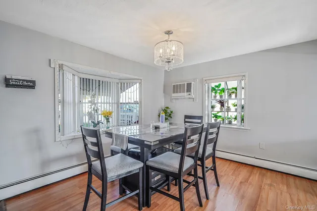 $699,000 | 32 Needle Lane, Levittown, NY 11756