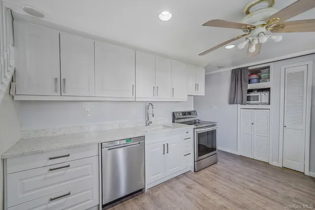 $699,000 | 32 Needle Lane, Levittown, NY 11756