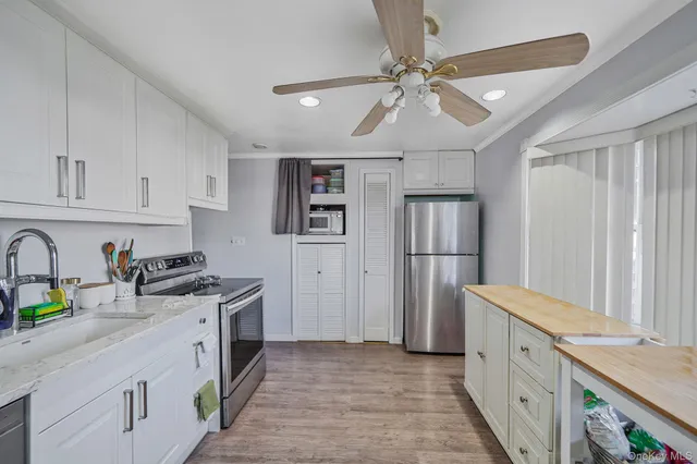 $699,000 | 32 Needle Lane, Levittown, NY 11756