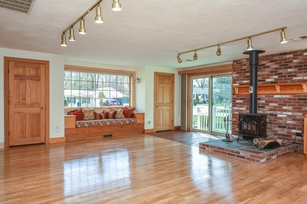 16 Charlesgate Road Walpole, MA 02081 - Photo 5 of 29 Gallery Image 5