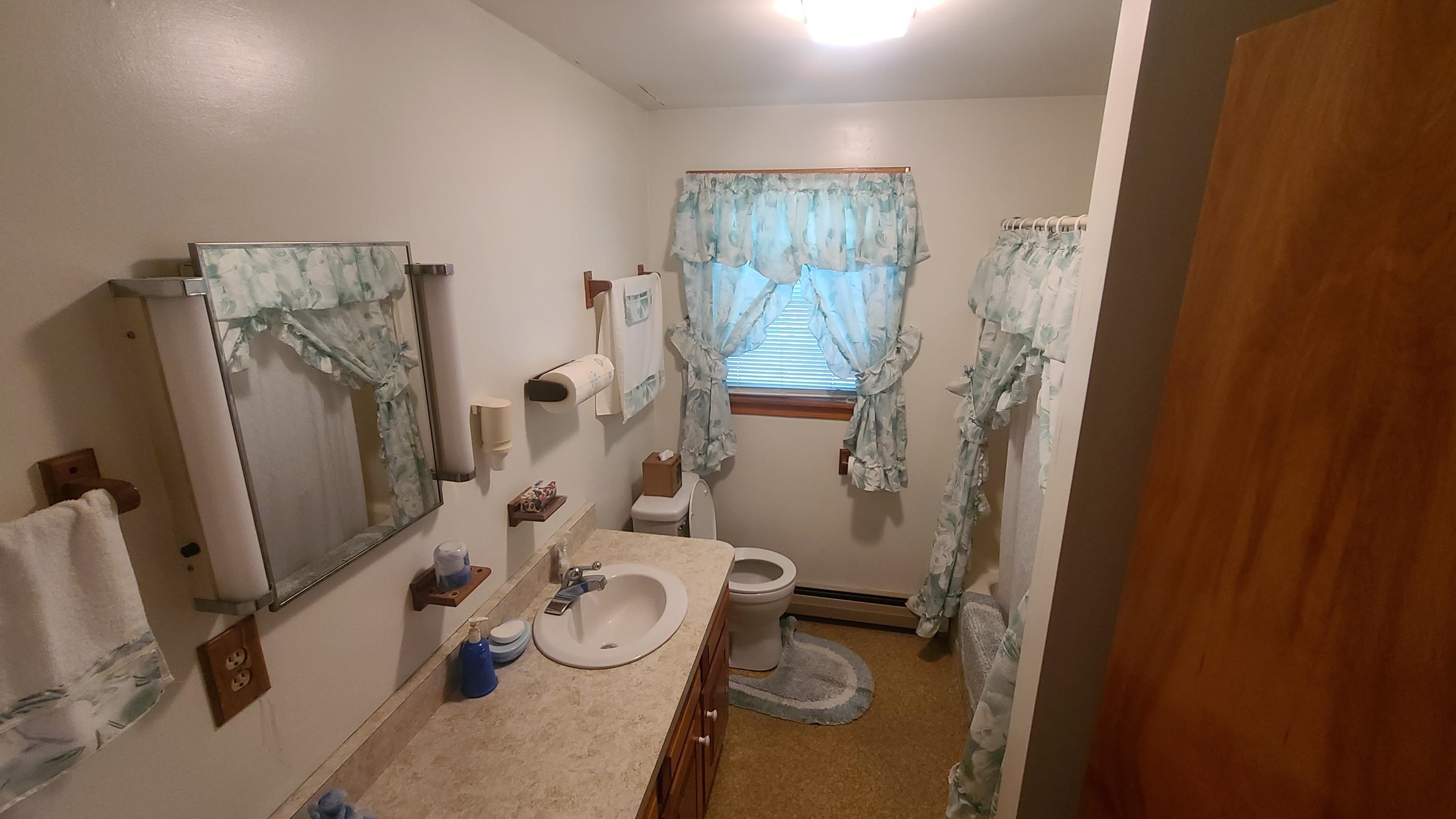 425 South Street Springfield, VT 05156 - Photo 10 of 26
