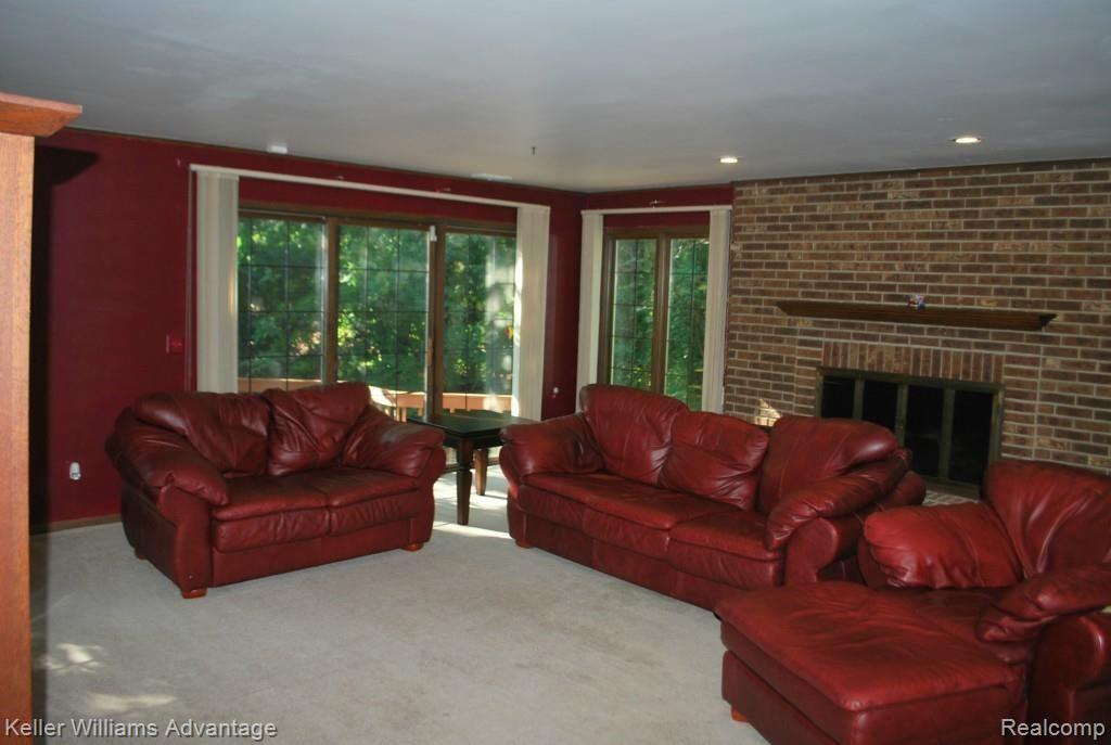 31241 Country Ridge Circle Farmington, MI 48331 - Photo 11 of 56 DSC_0024.jpg