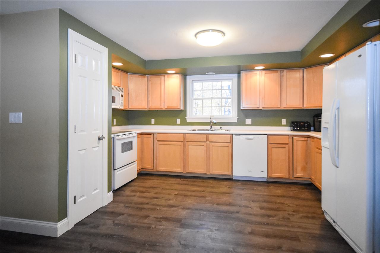 13 Harding Street Rochester, NH 03867 - Photo 3 of 27