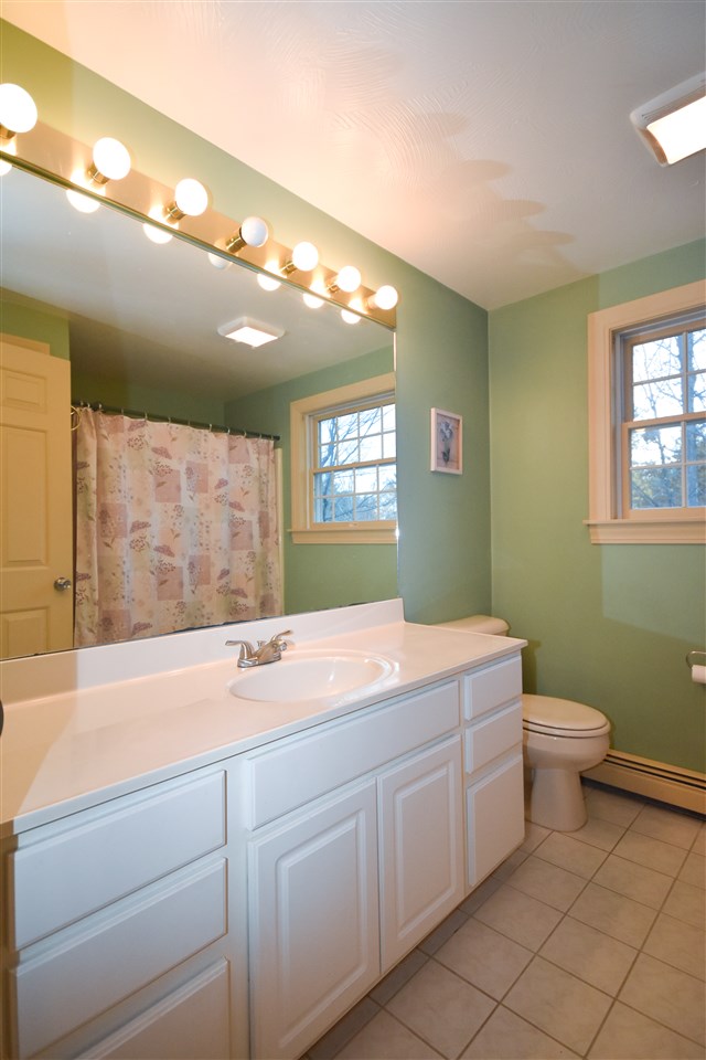 13 Harding Street Rochester, NH 03867 - Photo 21 of 27