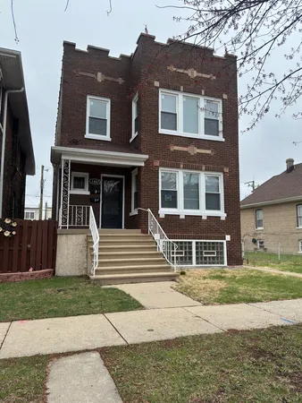 $2,200 | 1807 South 49th Court, Unit 1, Cicero, IL 60804