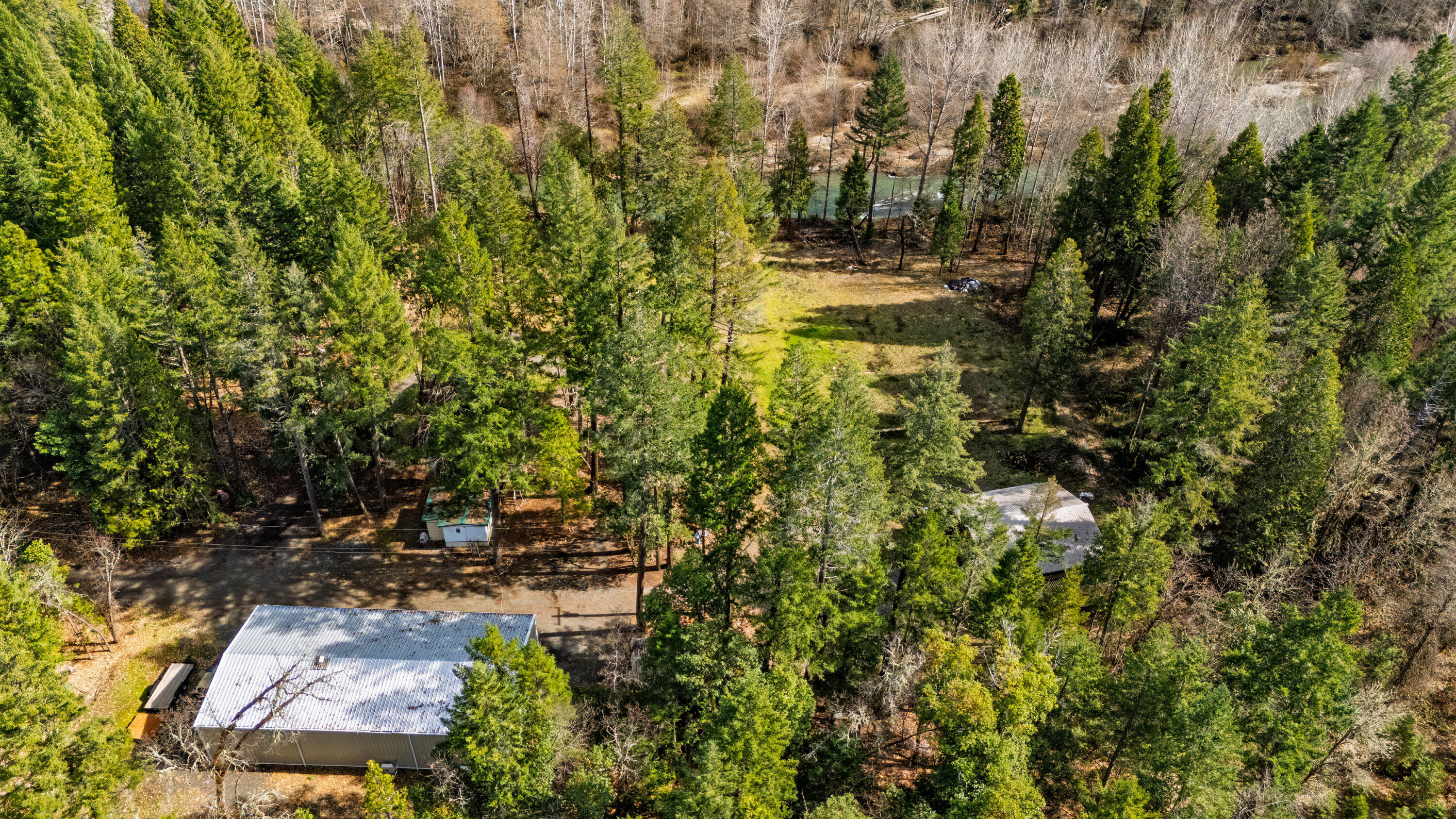 9439 Holland Loop Road Cave Junction, OR 97523 - Photo 4 of 23 9439-10