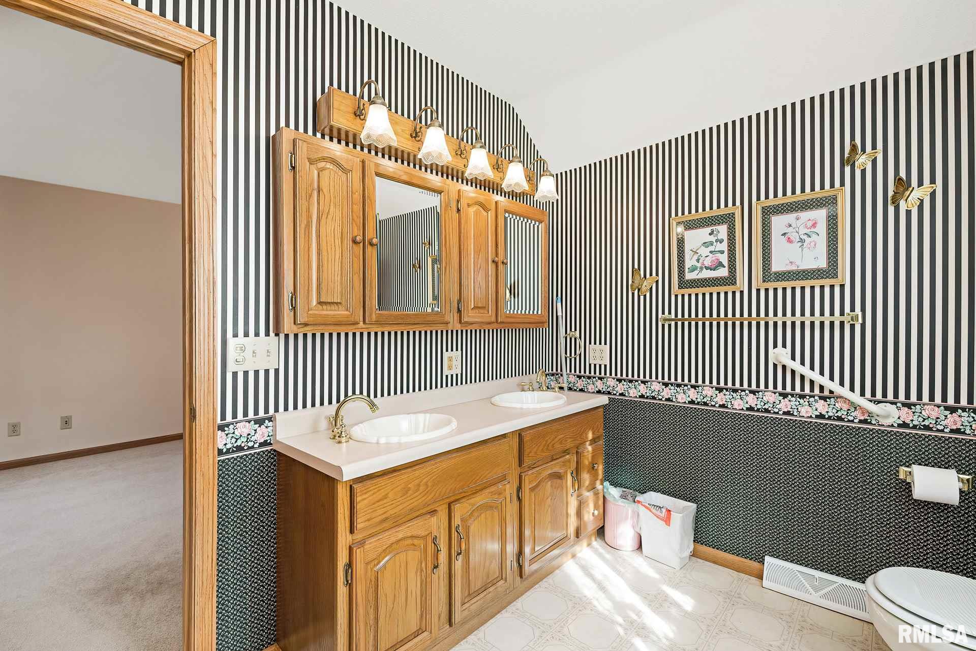 14287 Bellevue-Cascade Road Zwingle, IA 52079 - Photo 23 of 44 Gallery Image 23