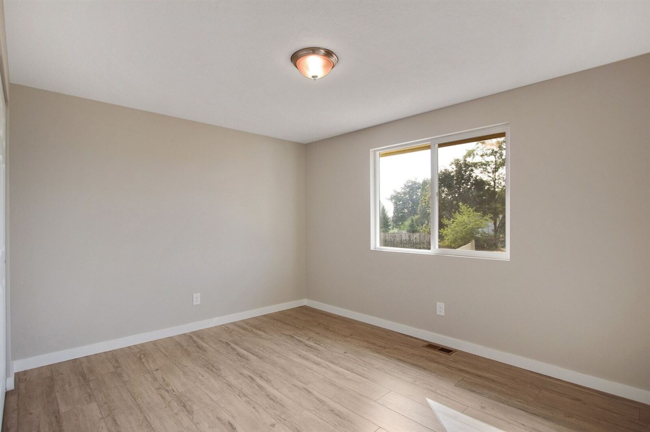 206-208 South Rees Court Spokane Valley, WA 99216 - Photo 14 of 20 Gallery Image 14