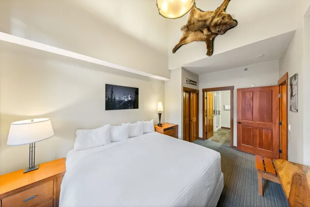 $1,395,000 | 1850 Village South Road, Unit 417 (4417), Olympic Valley, CA 96146