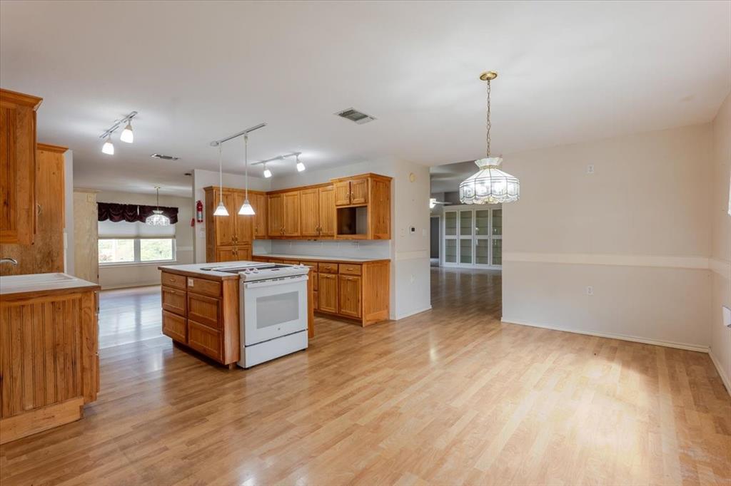 2400 Carter Road Springtown, TX 76082 - Photo 23 of 36