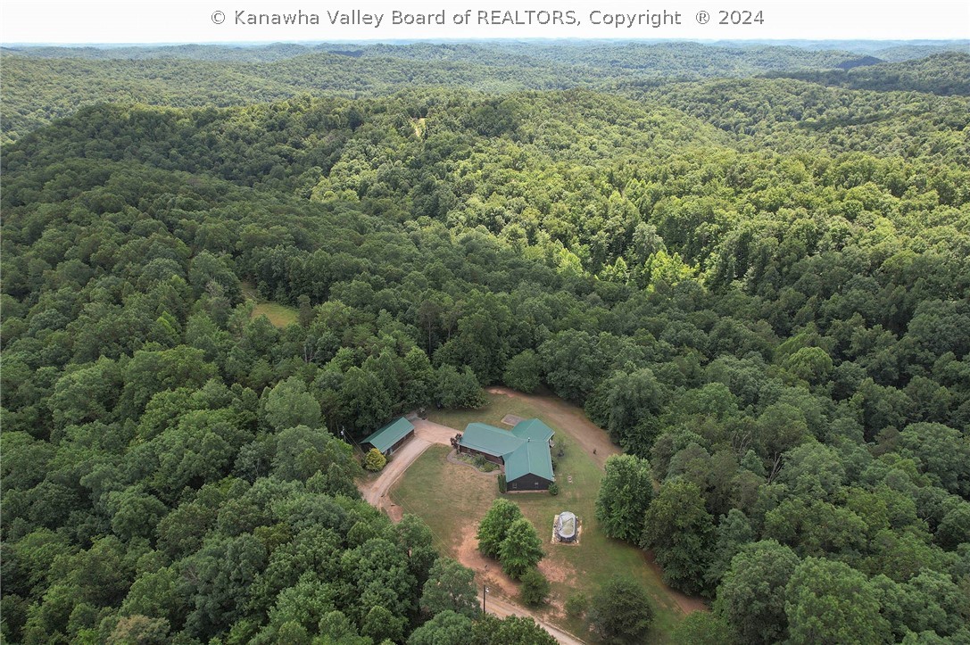 1332 Hidden Farms Road Poca, WV 25159 - Photo 2 of 40 Gallery Image 2