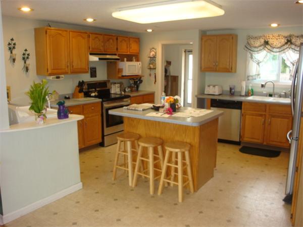 14 Spring Street South Hadley, MA 01075 - Photo 6 of 21 Gallery Image 6