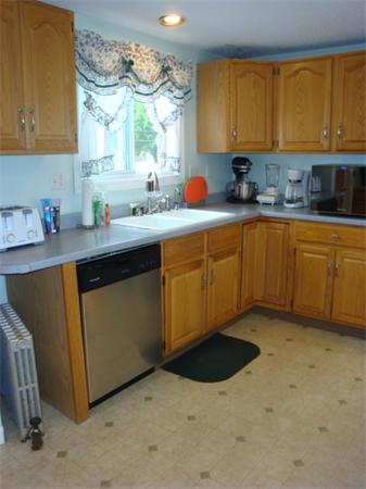 14 Spring Street South Hadley, MA 01075 - Photo 8 of 21 Gallery Image 8
