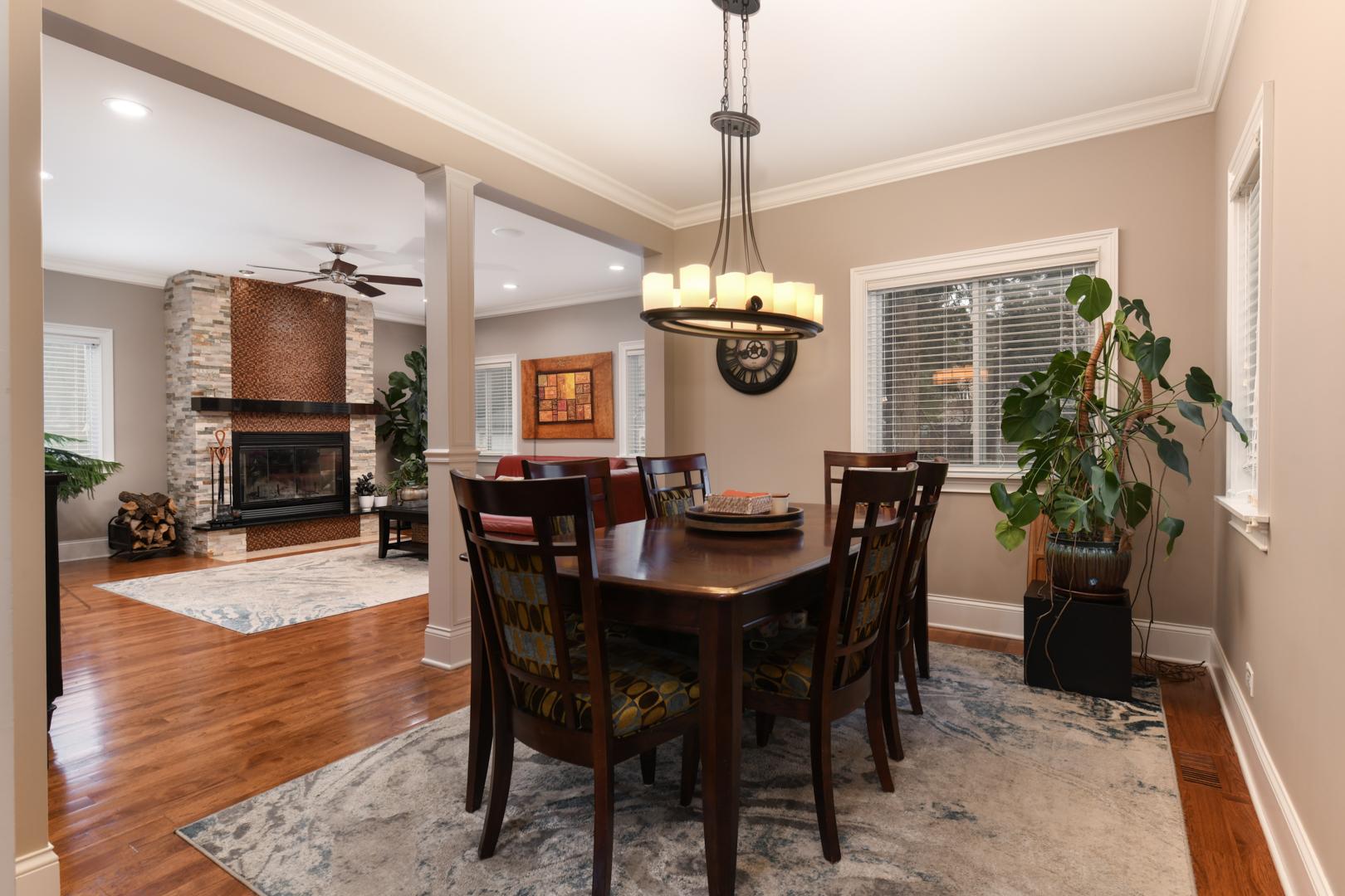 111 Grace Lane Fox River Grove, IL 60021 - Photo 15 of 33 a view of a dining room and livingroom furniture and chandelier