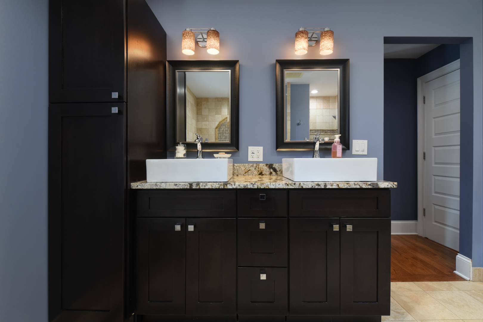 111 Grace Lane Fox River Grove, IL 60021 - Photo 21 of 33 a bathroom with double vanity and a mirror