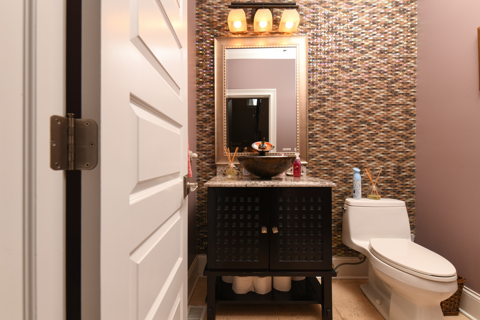 111 Grace Lane Fox River Grove, IL 60021 - Photo 27 of 33 a bathroom with a toilet and a sink