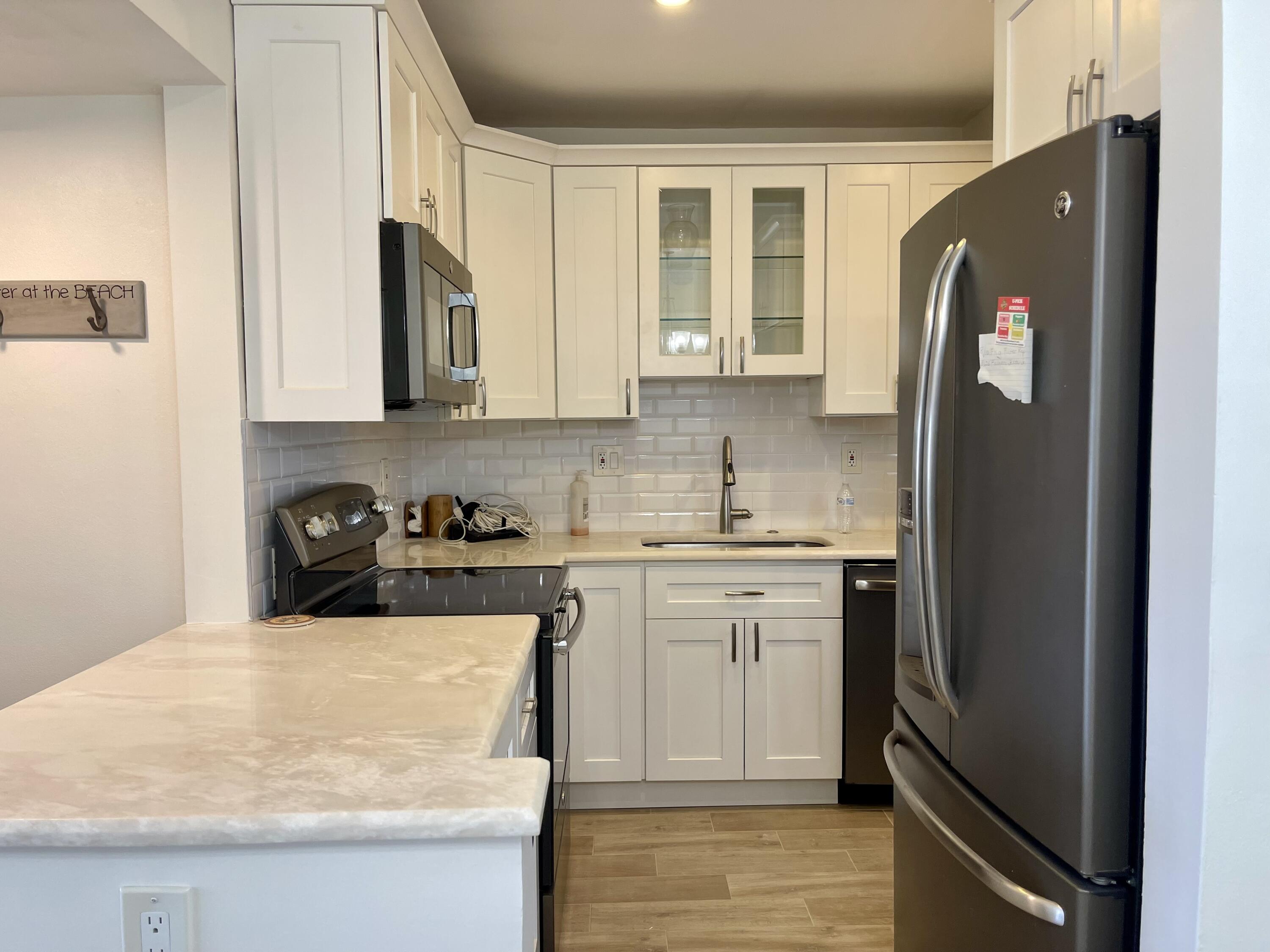 310 South Ocean Boulevard, Unit 305 Boca Raton, FL 33432 - Photo 12 of 25 IMG_1553