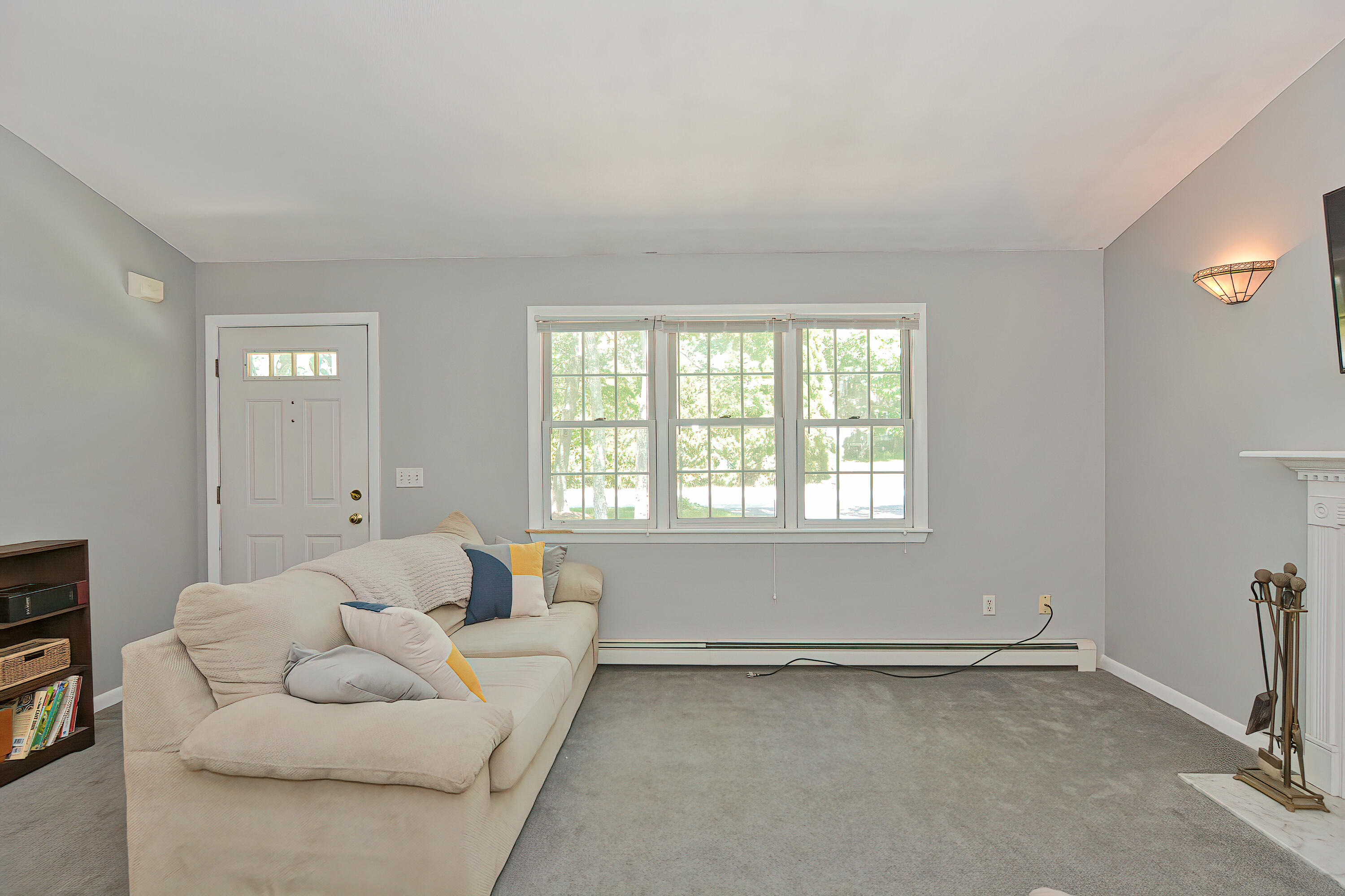 2 King Arthurs Way Buzzards Bay, MA 02532 - Photo 7 of 29 a living room with furniture and a window