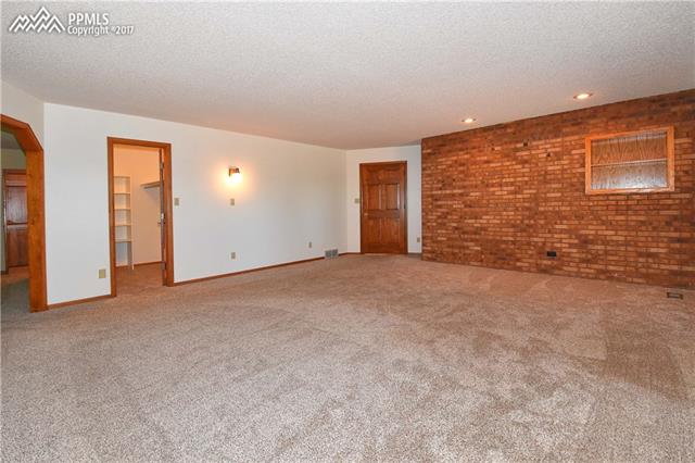 565 Cimarron Road Monument, CO 80132 - Photo 11 of 31 Master.