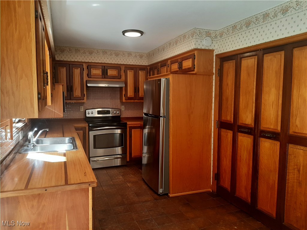 10613 Sherman Road Chardon, OH 44024 - Photo 18 of 42