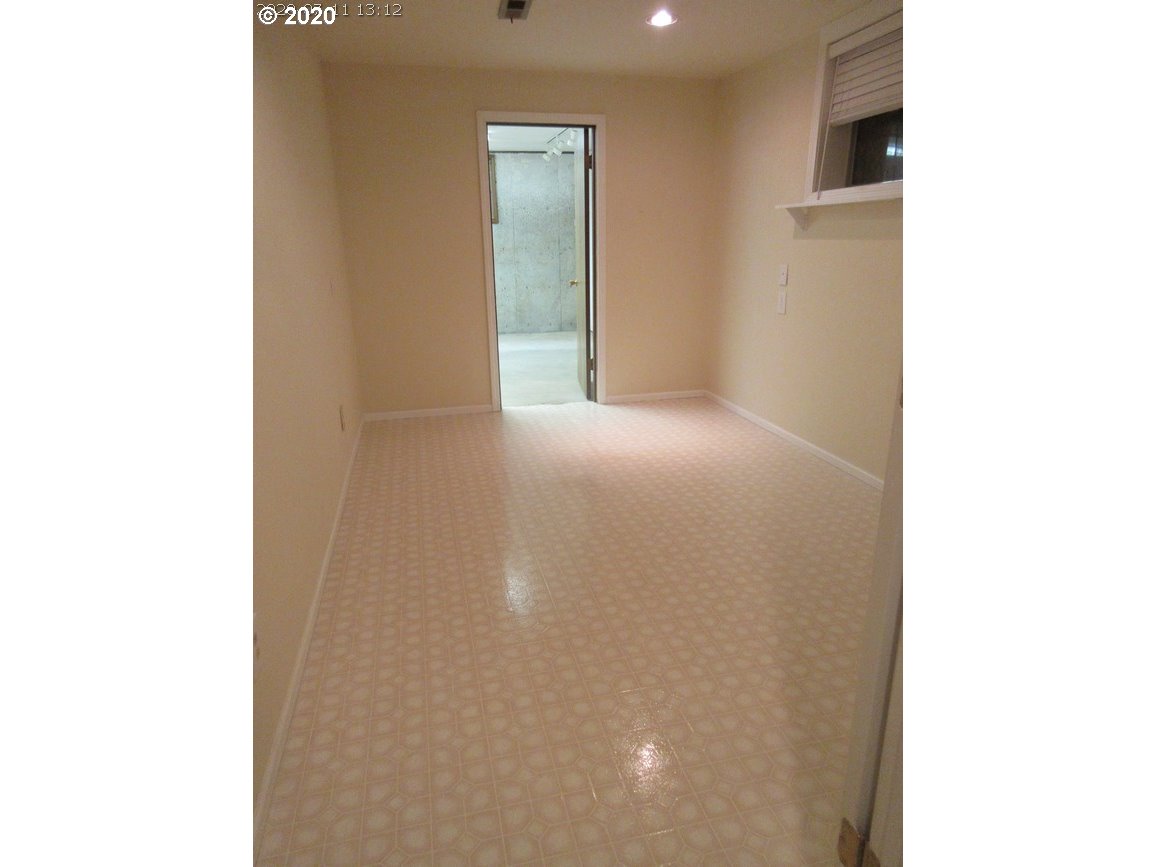 28904 Huber Road Scappoose, OR 97056 - Photo 15 of 20 Gallery Image 15