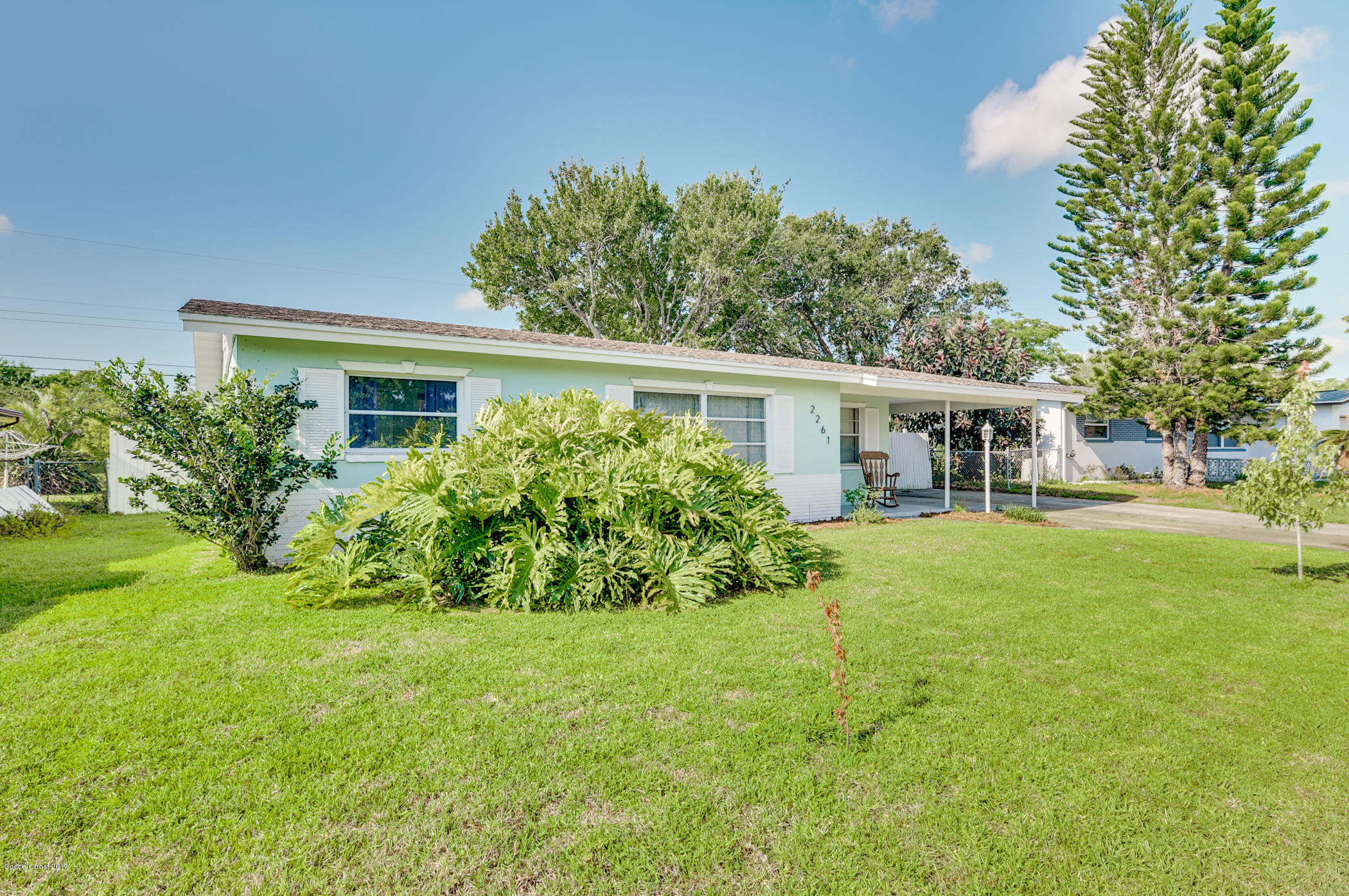2261 Montgomery Road Melbourne, FL 32935 - Photo 3 of 36 Front side