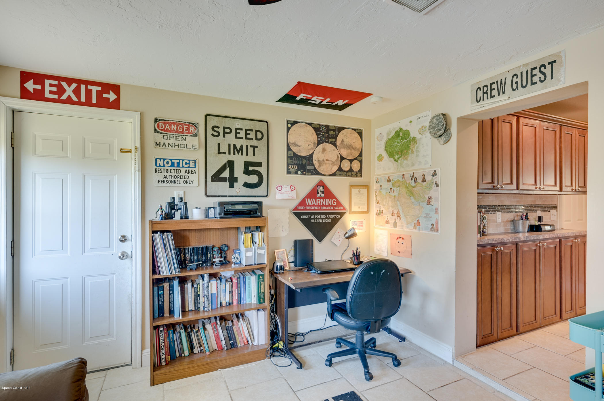 2261 Montgomery Road Melbourne, FL 32935 - Photo 23 of 36 Den