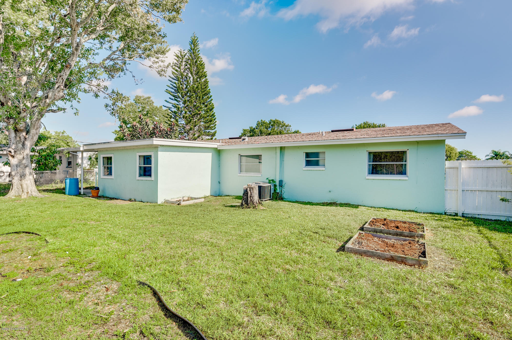 2261 Montgomery Road Melbourne, FL 32935 - Photo 4 of 36 Backyard