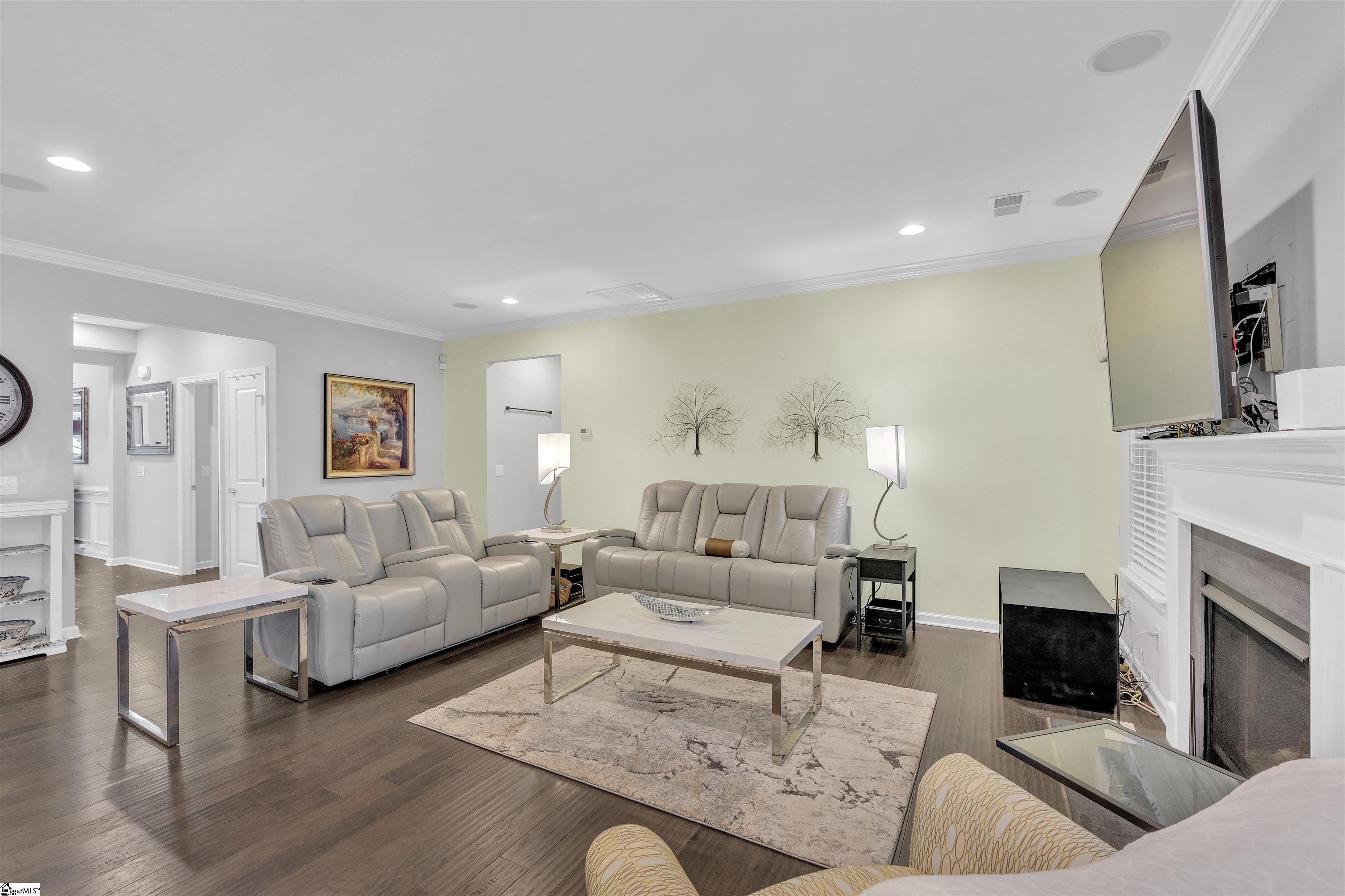 203 Ragin Court Simpsonville, SC 29681 - Photo 7 of 30 Gallery Image 7