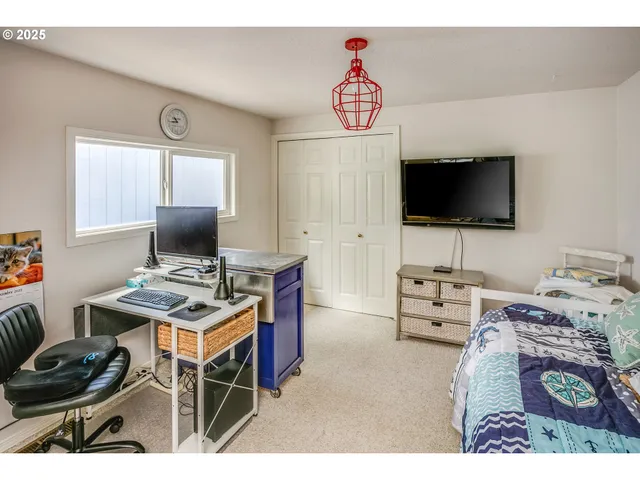 $450,000 | 6185 Columbia Street, Arch Cape, OR 97102