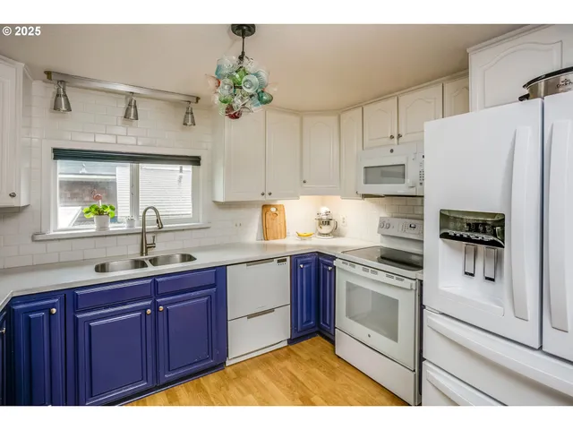 $450,000 | 6185 Columbia Street, Arch Cape, OR 97102