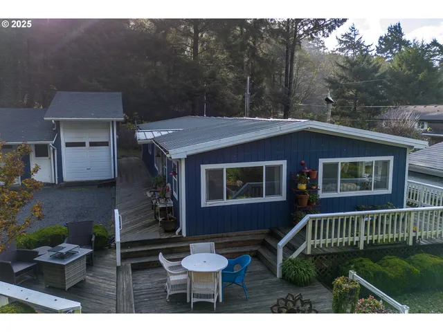 $450,000 | 6185 Columbia Street, Arch Cape, OR 97102