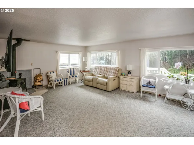 $450,000 | 6185 Columbia Street, Arch Cape, OR 97102