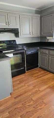 $2,500 | 46 Chastellux Avenue, Unit M1, Newport, RI 02840