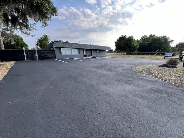 $2,000 | 2044 East Orange Avenue, Eustis, FL 32726