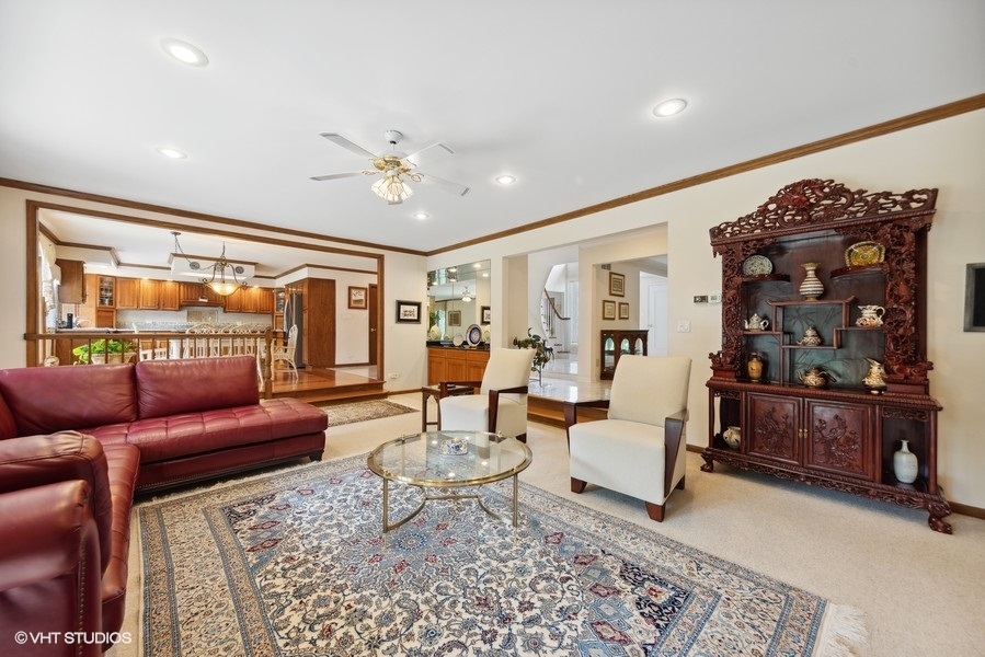 2 Keri Lane Burr Ridge, IL 60527 - Photo 5 of 24 a living room with furniture and wooden floor