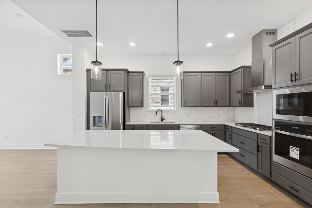 1340 Hartley Drive Leander, TX 78641 - Photo 2 of 24 Kitchen