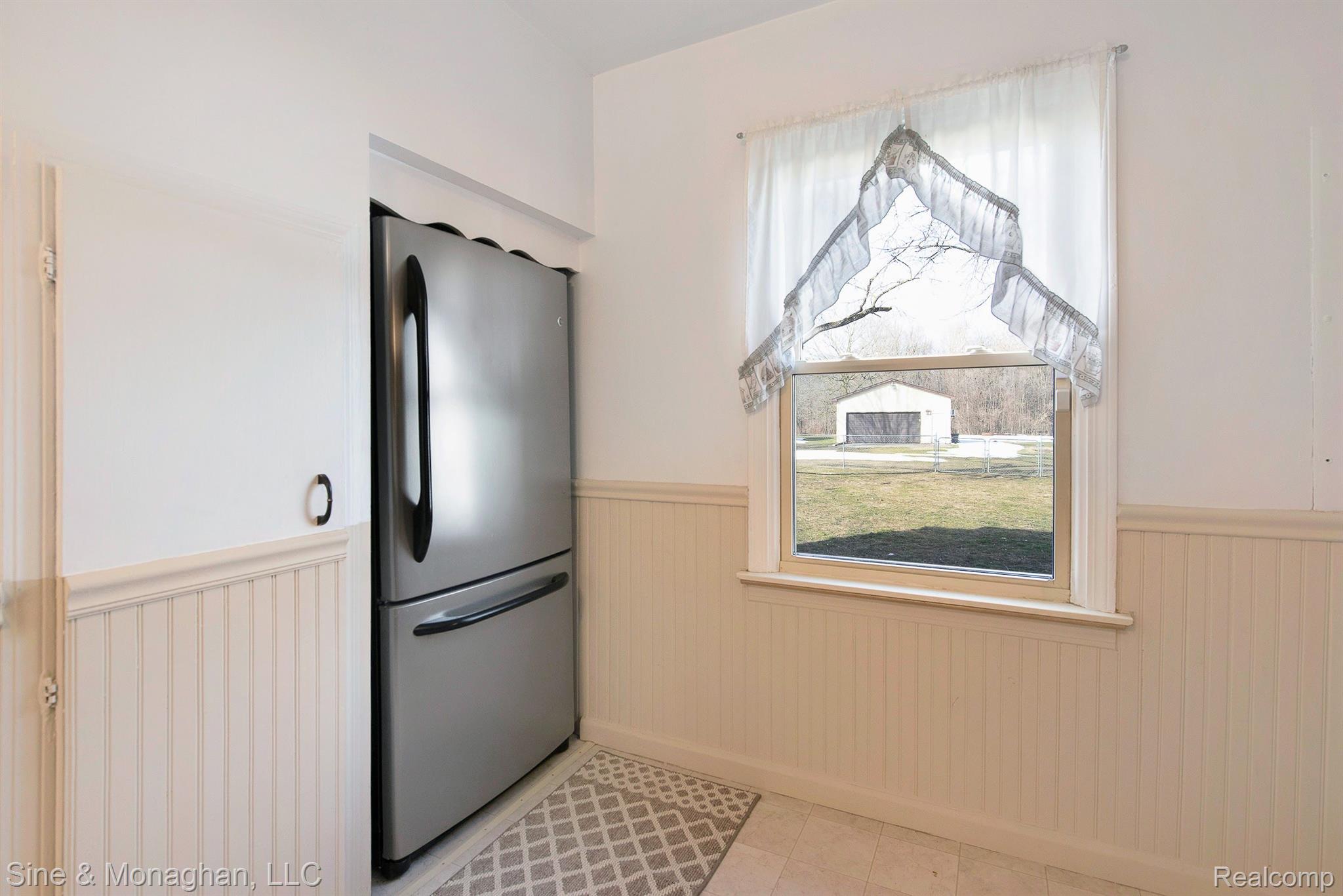 6135 North Genesee Road Flint, MI 48506 - Photo 11 of 45 French door refrigerator