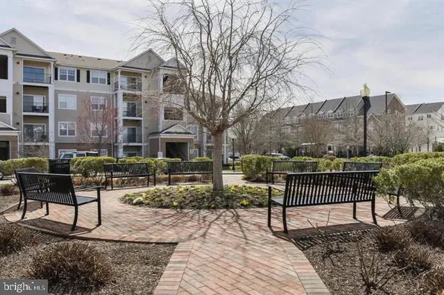 $1,800 | 19629 Galway Bay Circle, Unit 303, Germantown, MD 20874