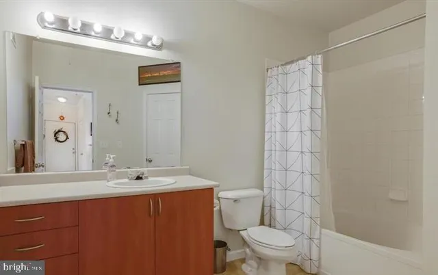 $1,800 | 19629 Galway Bay Circle, Unit 303, Germantown, MD 20874