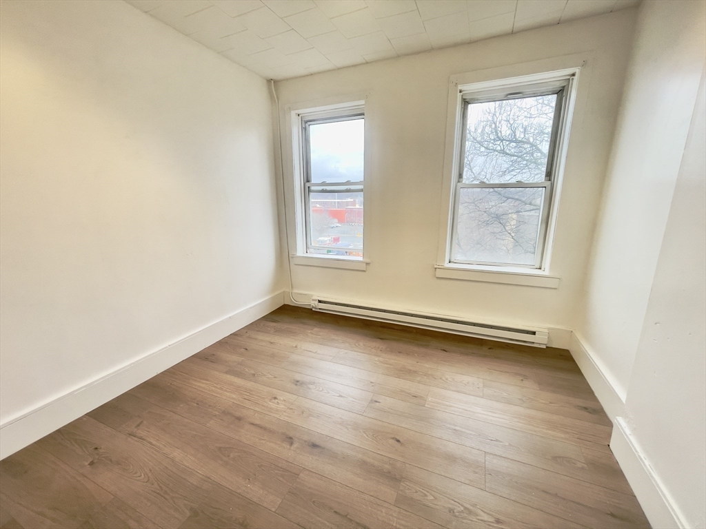 650 High Street, Unit 3 Holyoke, MA 01040 - Photo 4 of 8