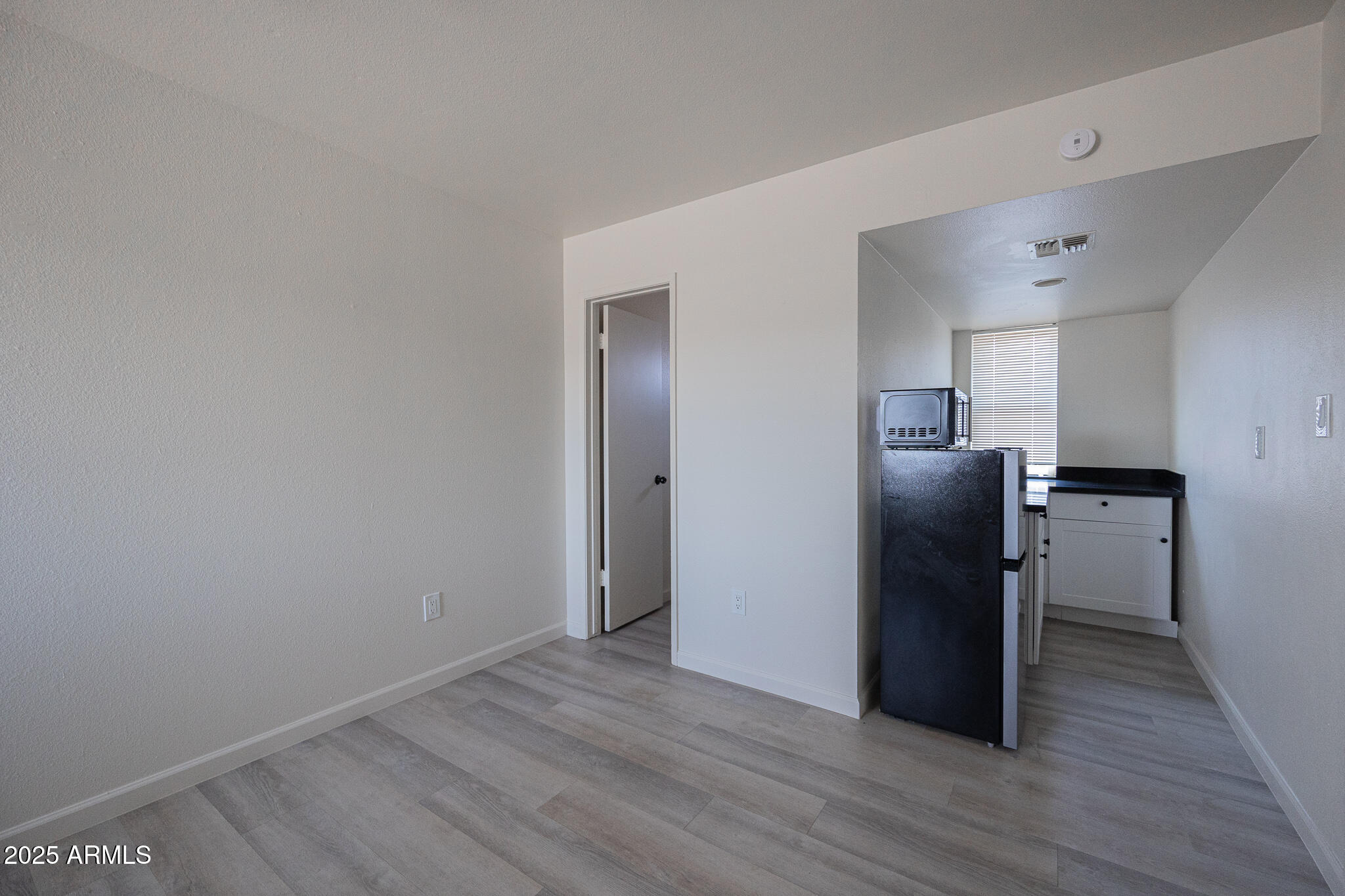 1915 North 26th Place, Unit 6 Phoenix, AZ 85008 - Photo 6 of 10 B33A6523