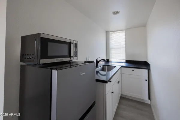 $895 | 1915 North 26th Place, Unit 6, Phoenix, AZ 85008