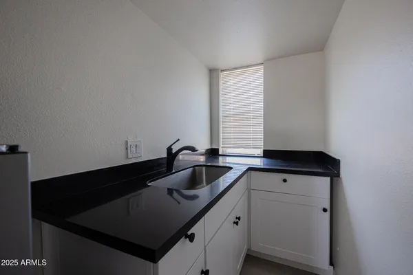 $895 | 1915 North 26th Place, Unit 6, Phoenix, AZ 85008
