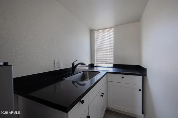 $895 | 1915 North 26th Place, Unit 6, Phoenix, AZ 85008