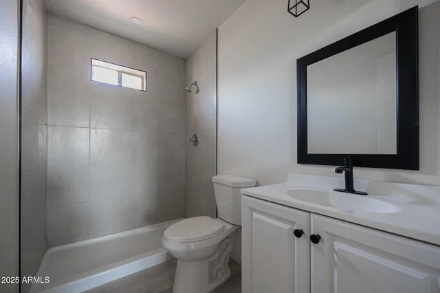 $895 | 1915 North 26th Place, Unit 6, Phoenix, AZ 85008