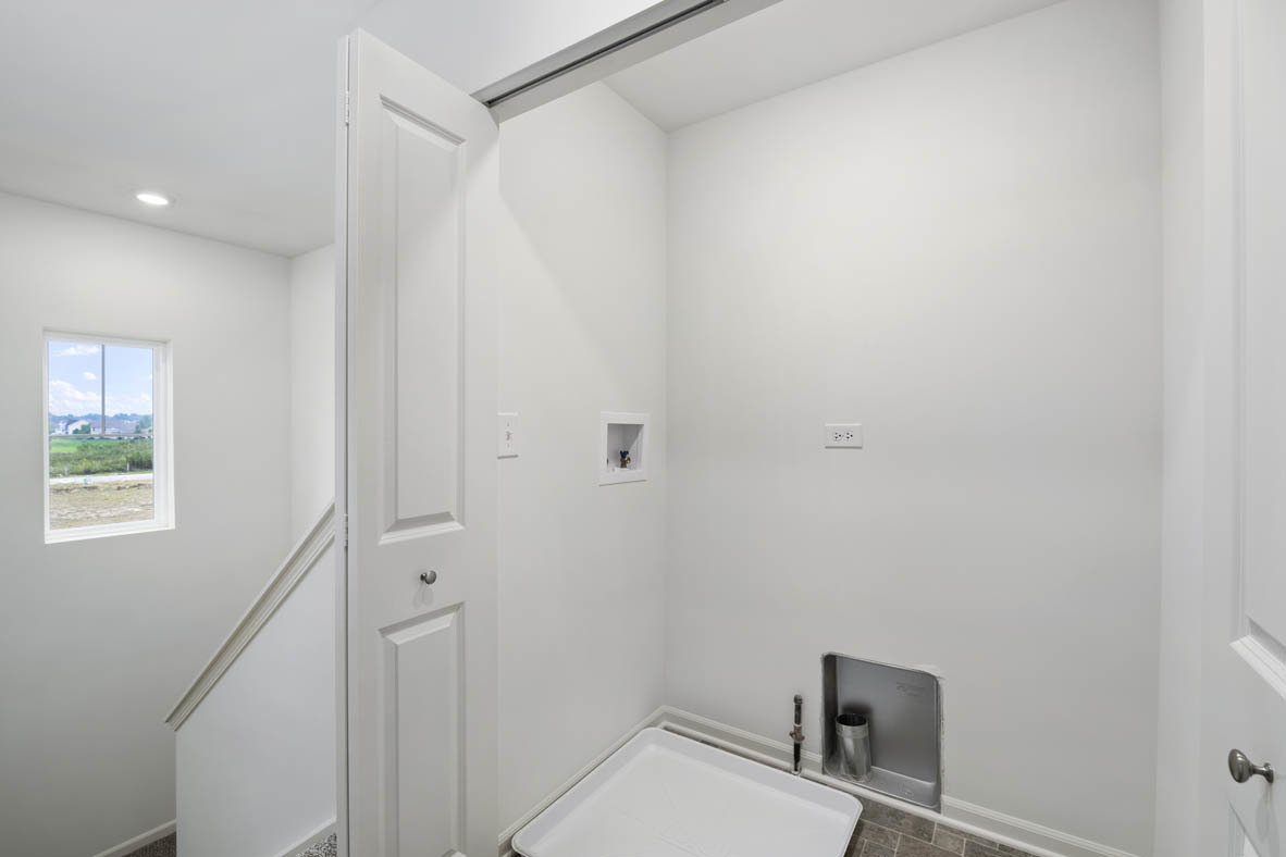 3815 Currant Lane Elgin, IL 60124 - Photo 17 of 21 a bathroom with a toilet and a shower
