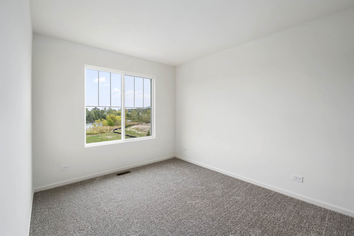 3815 Currant Lane Elgin, IL 60124 - Photo 19 of 21 an empty room with windows