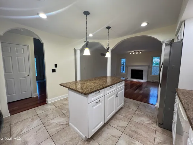 $538,000 | 841 Red Oak Drive, Niskayuna, NY 12309